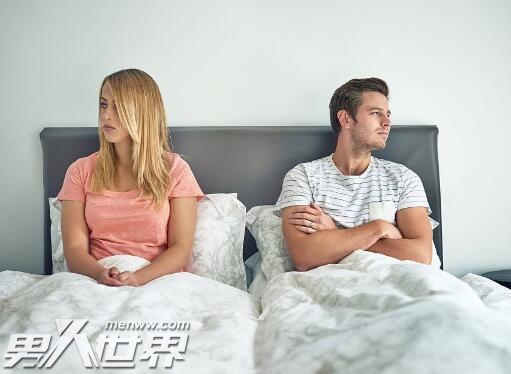 女人踩兩艘船什么樣的心理？ 女朋友腳踏兩條船的表現(xiàn)如何？