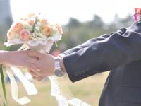 自己結(jié)婚的女人愛自己結(jié)婚的男人的表面是什么？